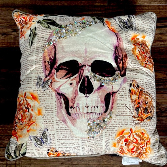 NWT hand beaded Skull pillow. Made in India. - Picture 1 of 6